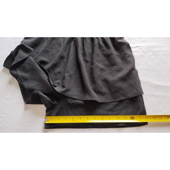 Short Sleeves Tiered Open Back Jumpsuit shorts Black romper size Large - Picture 13 of 14